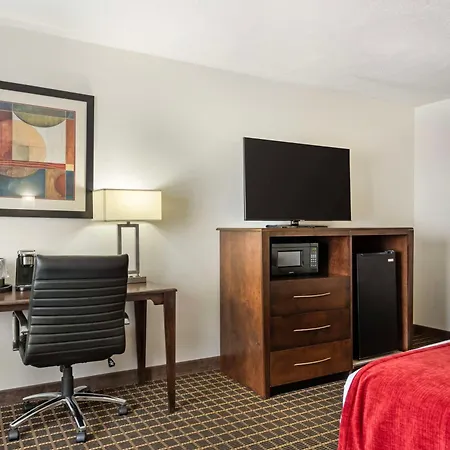Best Western Plus Eagleridge Inn & Suites-2